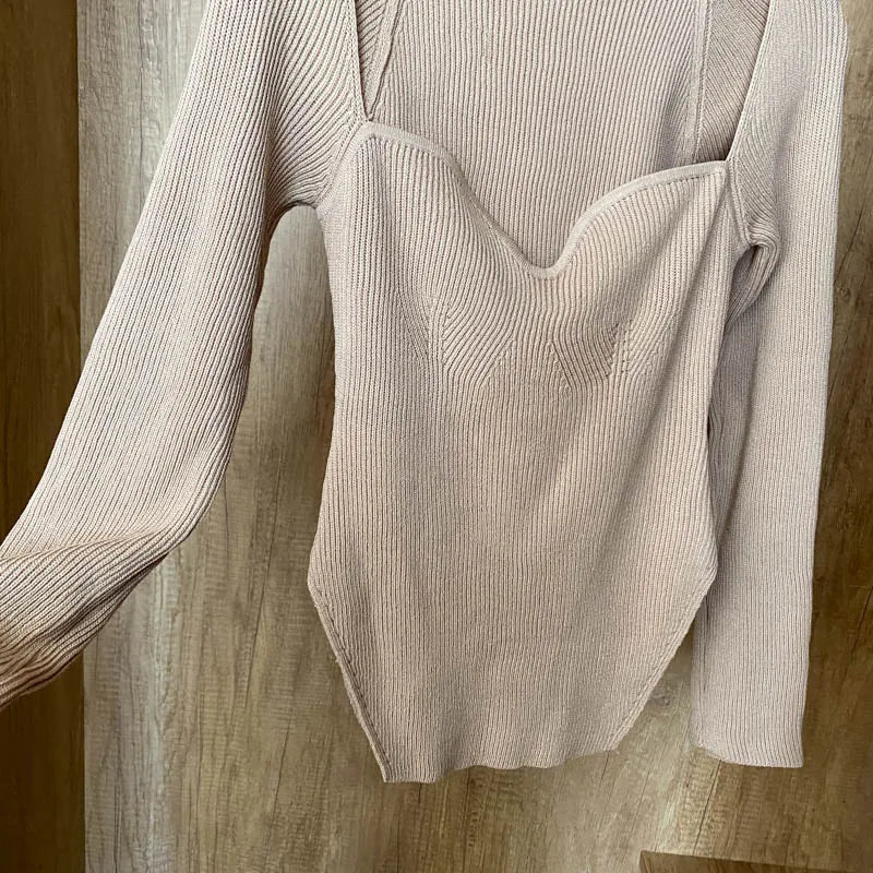 Pull à manches longues et col carré pour femme