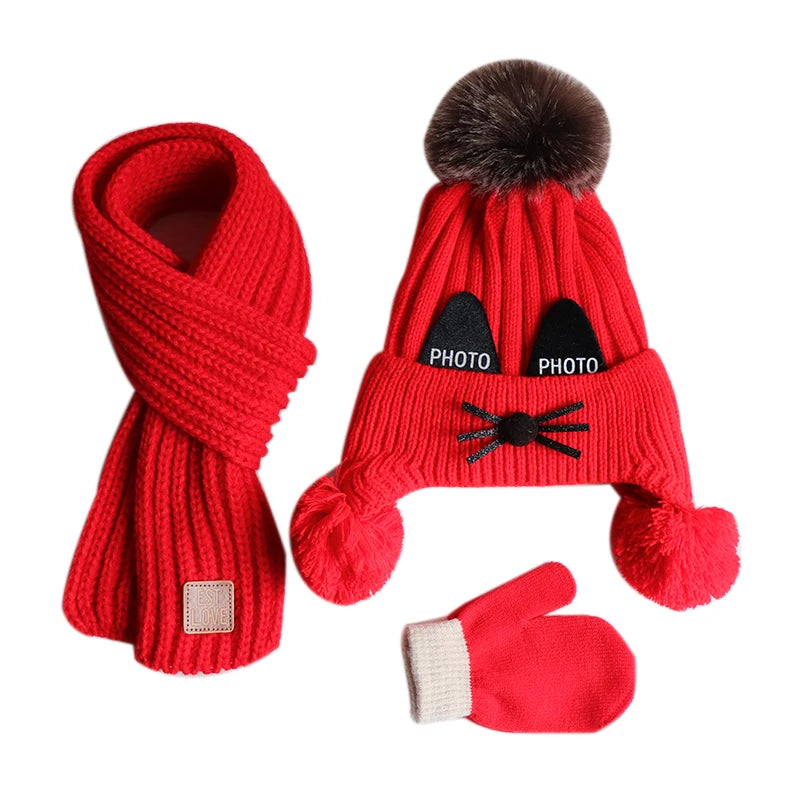 Ensemble de trois pièces bonnet, écharpe, gants pour enfants