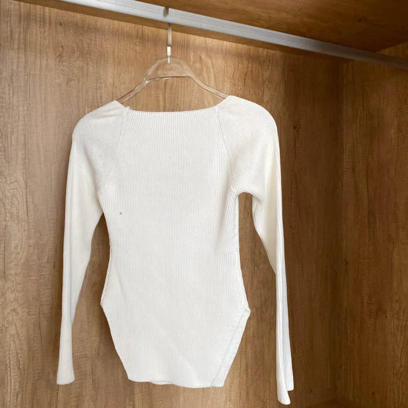 Pull à manches longues et col carré pour femme