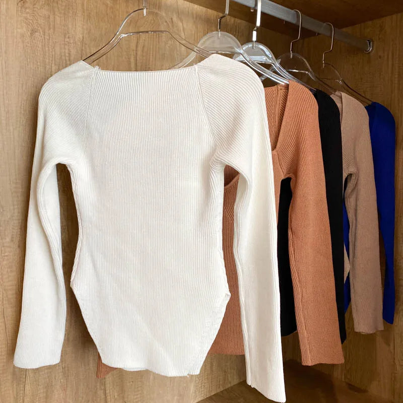 Pull à manches longues et col carré pour femme