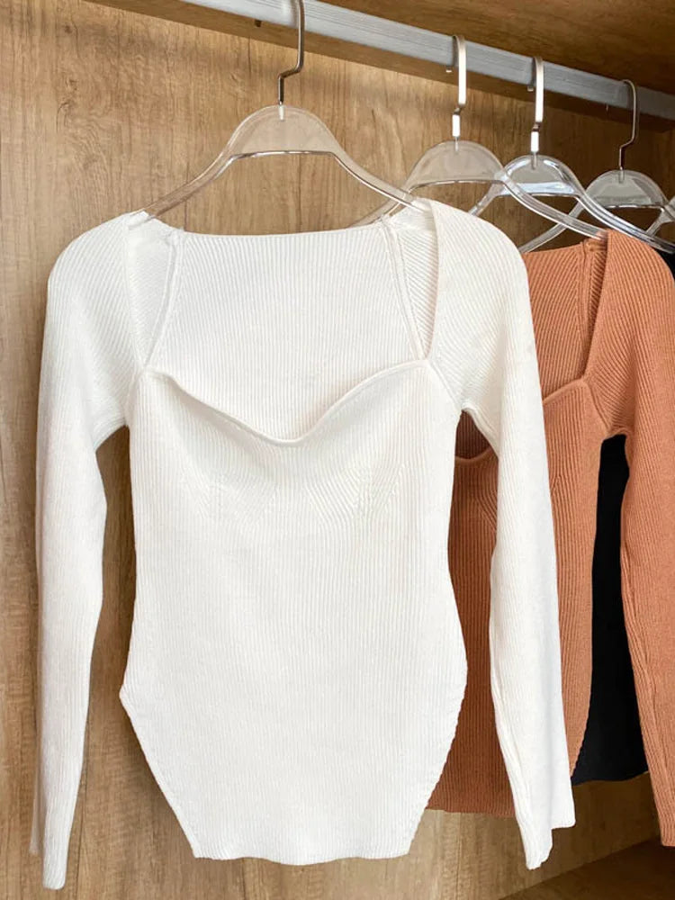 Pull à manches longues et col carré pour femme