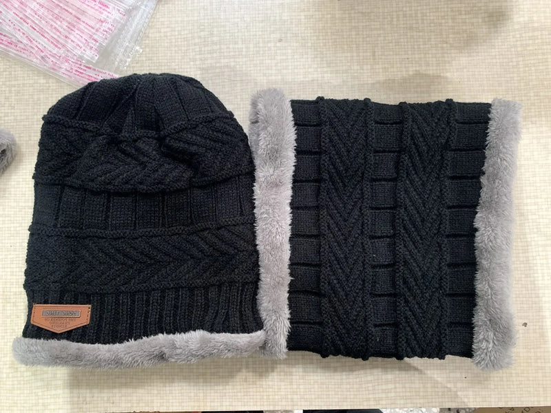 Lot de 3 pièces bonnet , écharpe, gants pour hommes