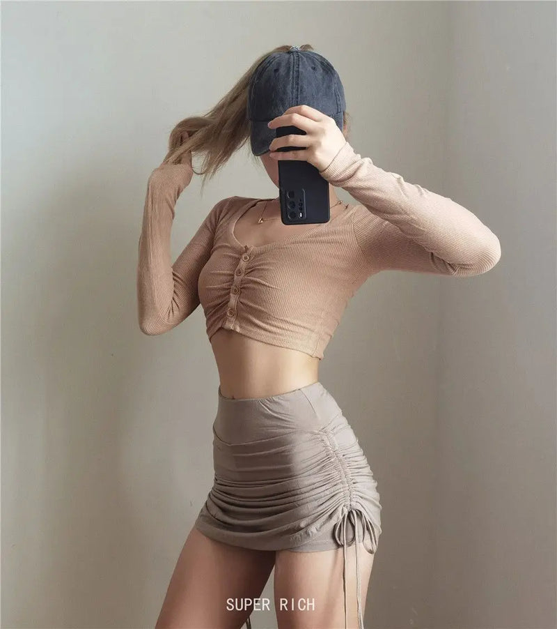 Crop top à manches longues et boutons pour femme